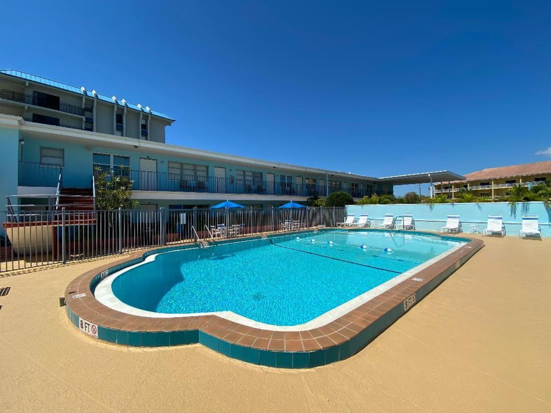 Beachside Resort Motel St. Pete Beach Esterno foto