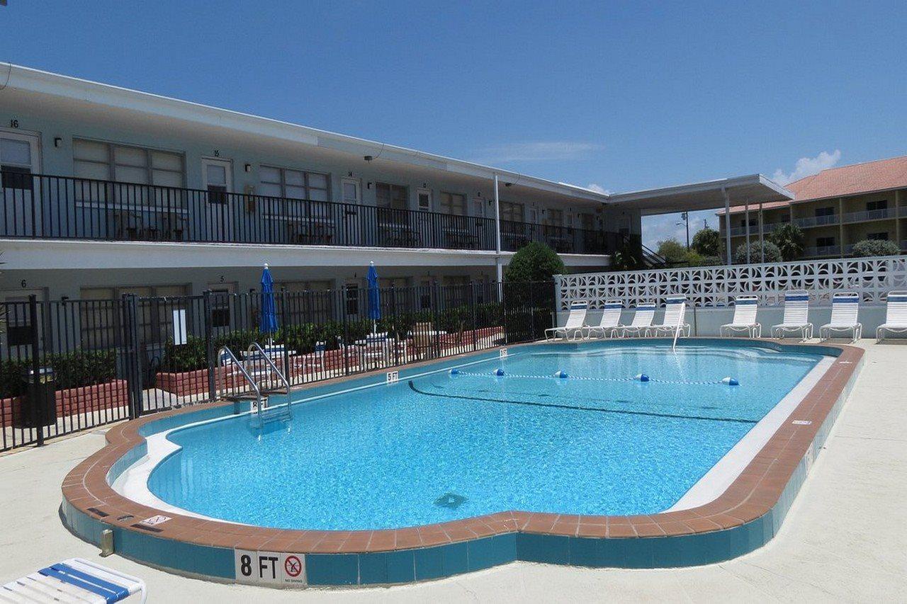 Beachside Resort Motel St. Pete Beach Esterno foto