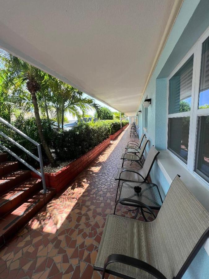 Beachside Resort Motel St. Pete Beach Esterno foto