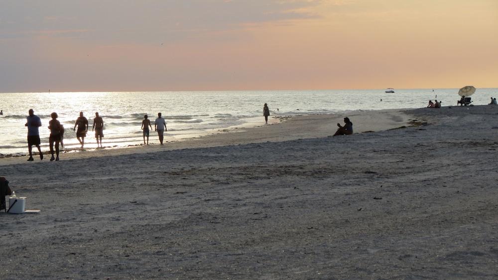 Beachside Resort Motel St. Pete Beach Esterno foto