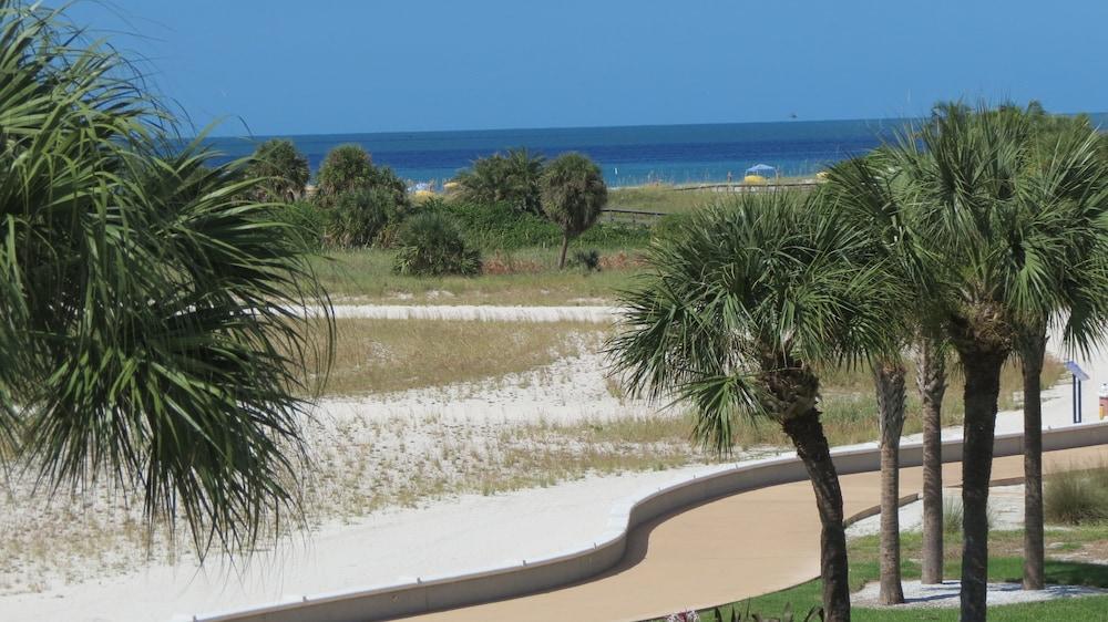 Beachside Resort Motel St. Pete Beach Esterno foto