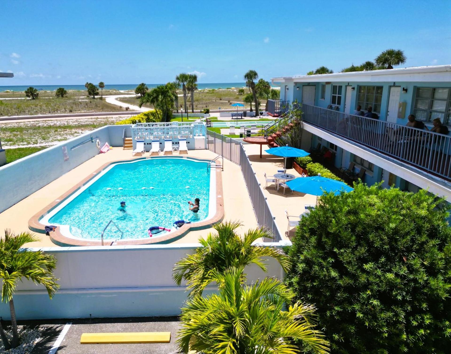 Beachside Resort Motel St. Pete Beach Esterno foto