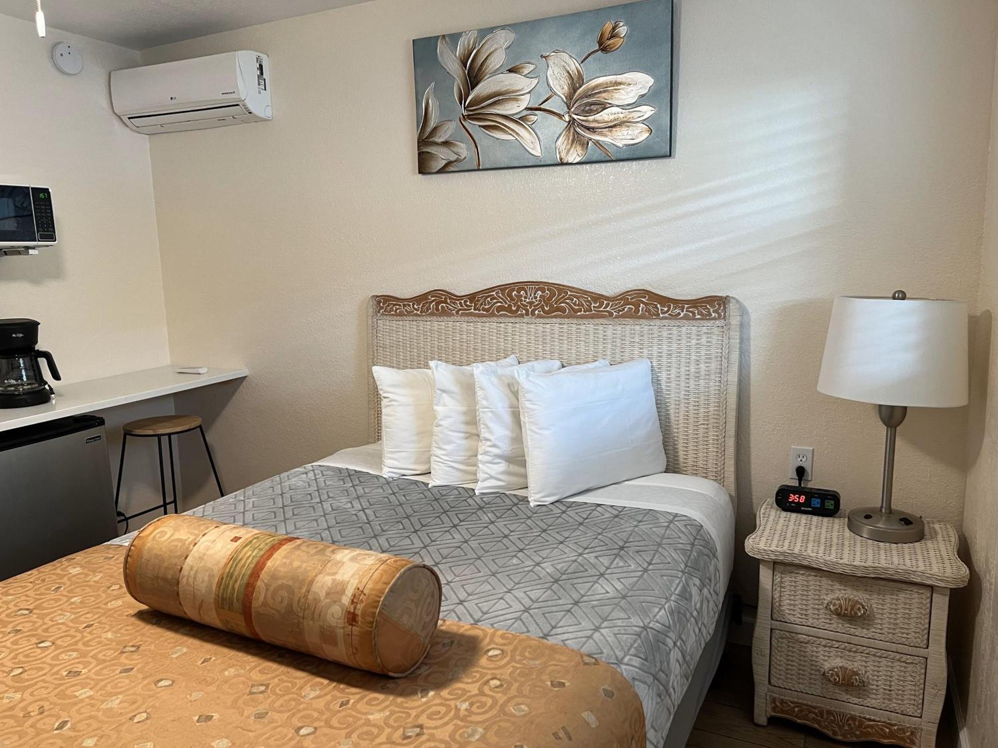 Beachside Resort Motel St. Pete Beach Esterno foto