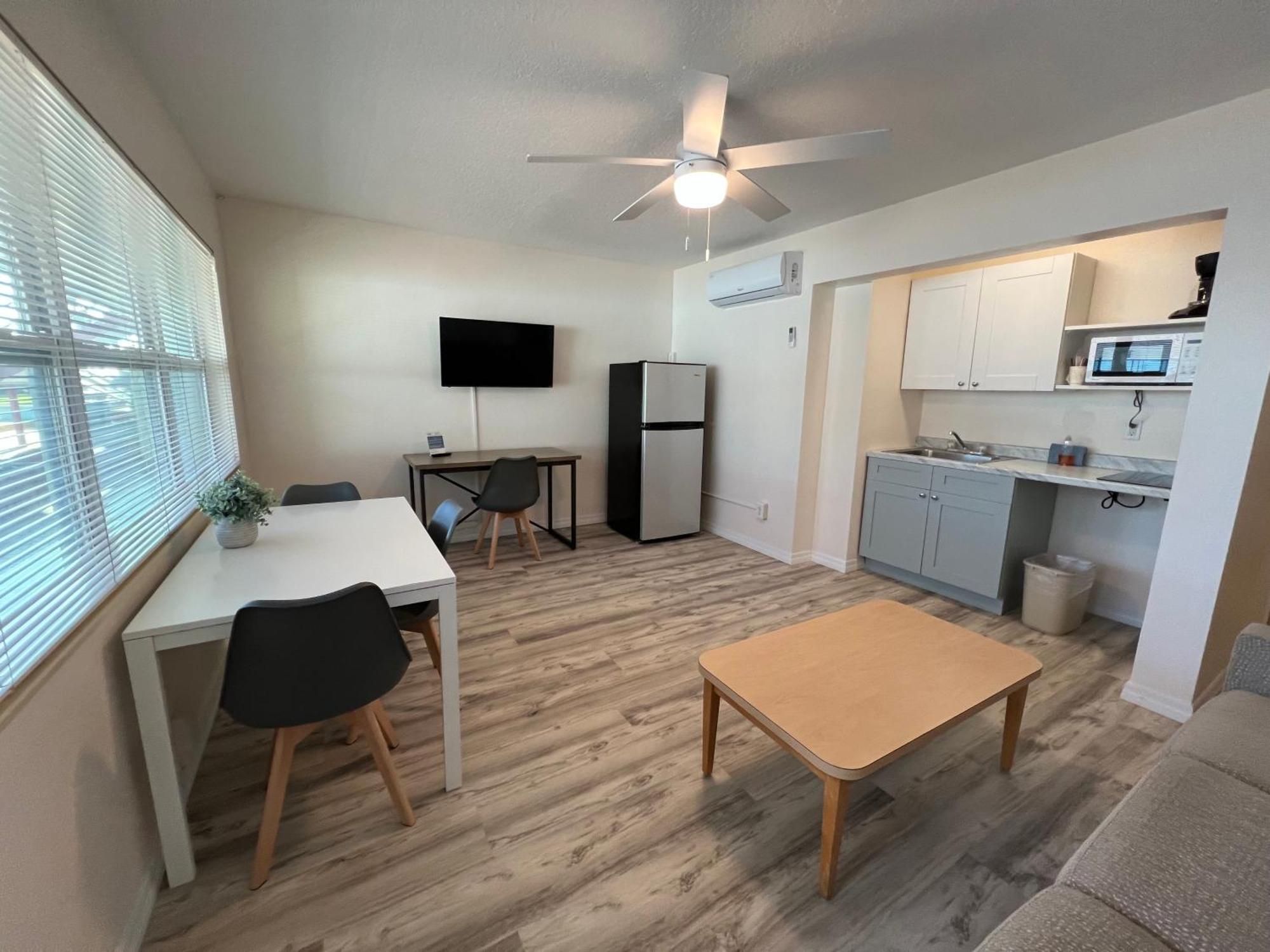 Beachside Resort Motel St. Pete Beach Esterno foto