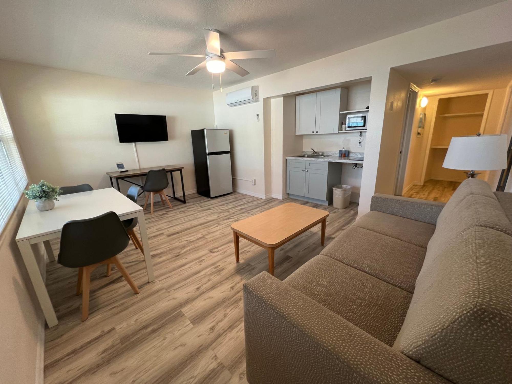 Beachside Resort Motel St. Pete Beach Esterno foto