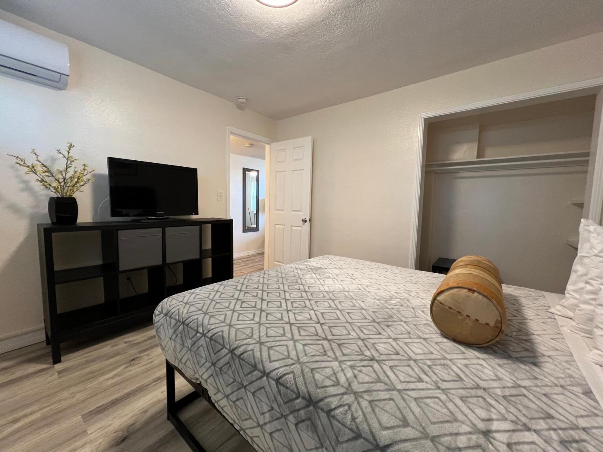 Beachside Resort Motel St. Pete Beach Esterno foto