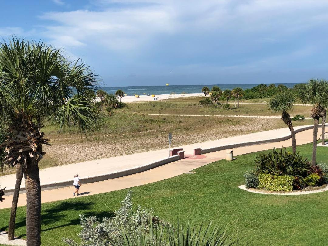 Beachside Resort Motel St. Pete Beach Esterno foto